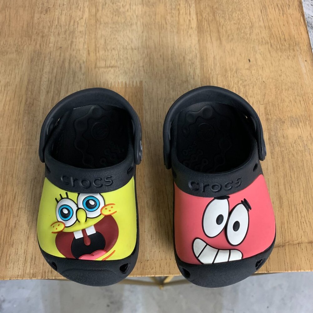 Crocs x SpongeBob SquarePants Nickelodeon Classic Clogs Toddlers 4C5 Beach Shoes - Picture 2 of 8